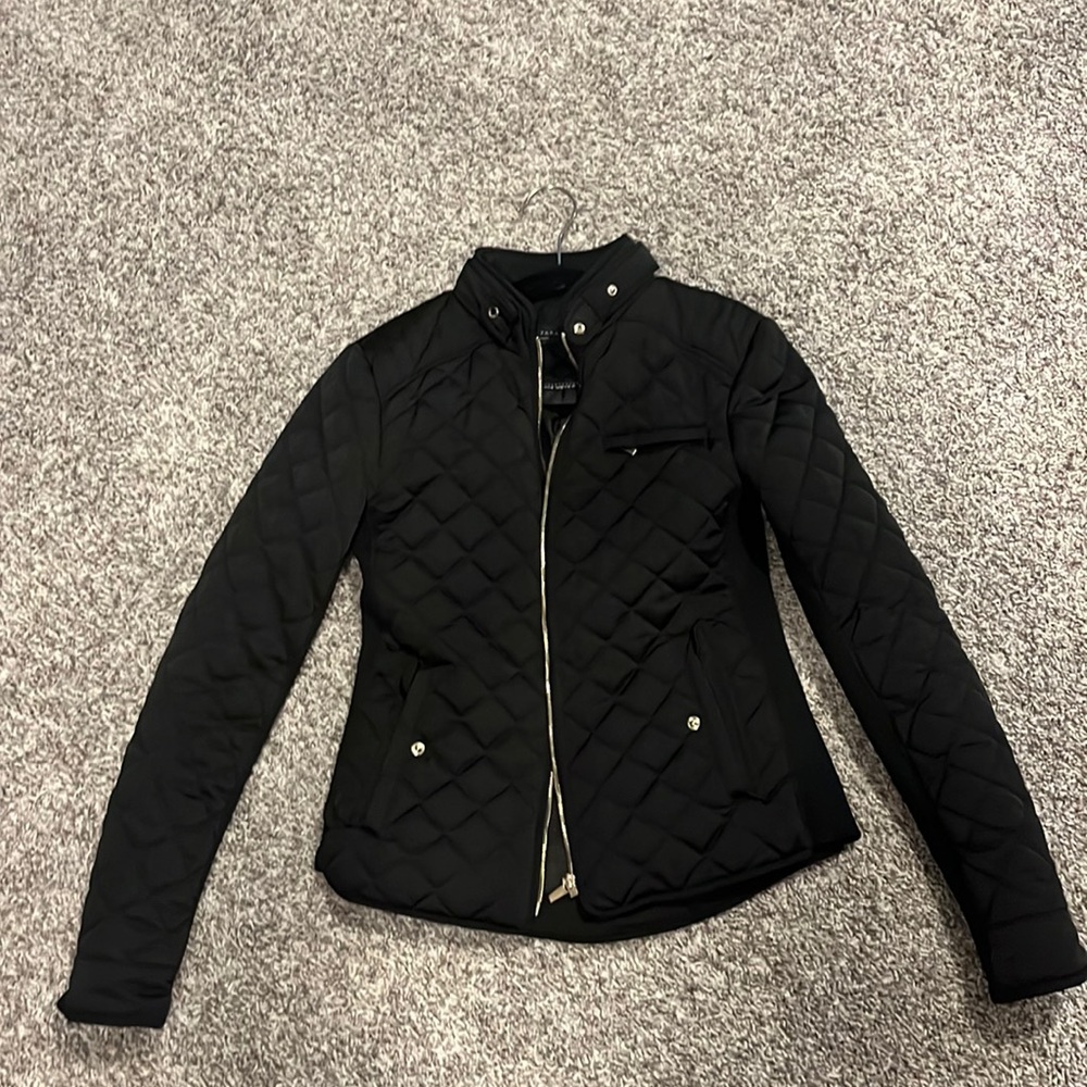 Zara Women’s Quilted Coat Size XS